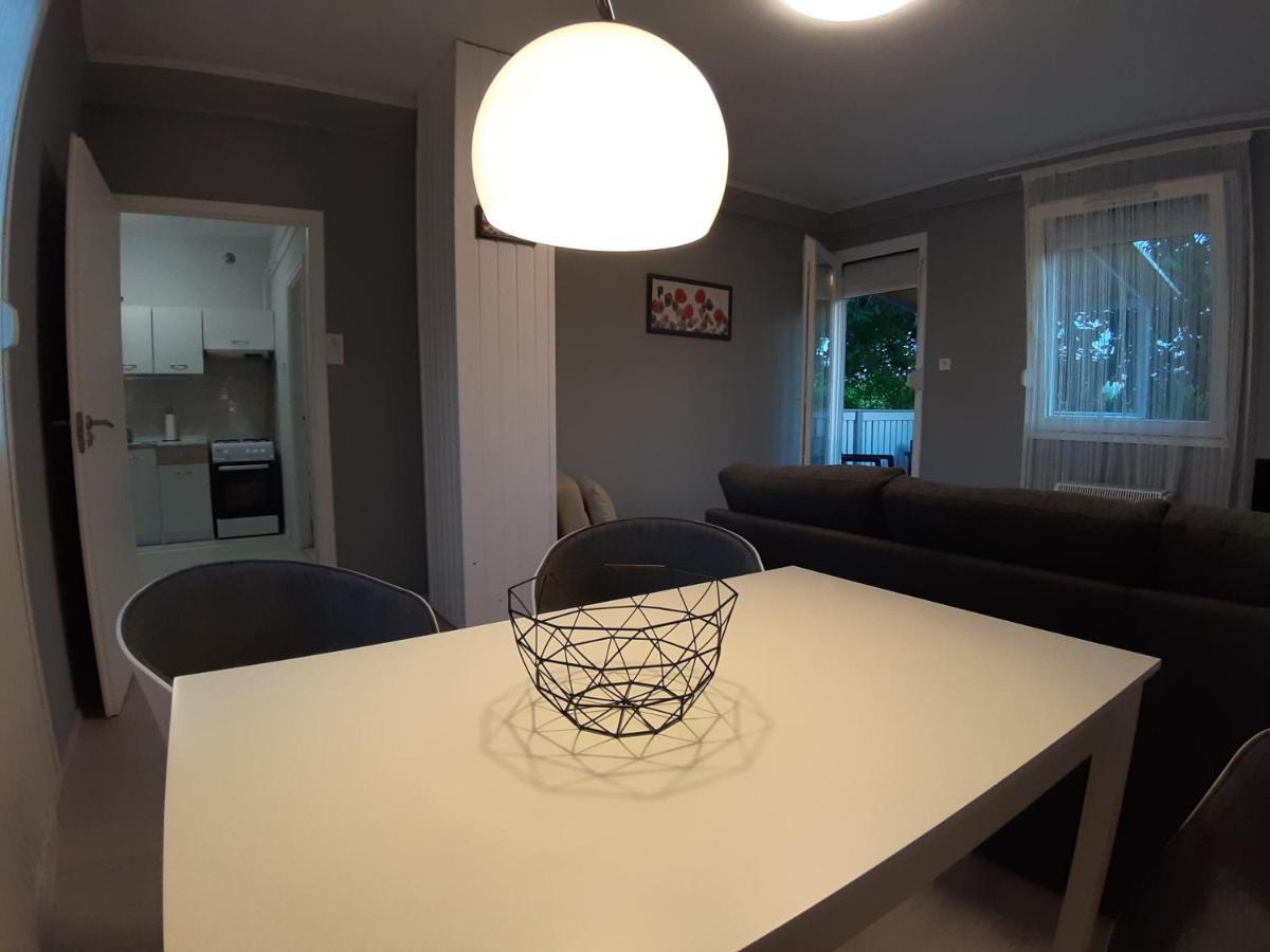 Apartment Jade Vendeghaz Papa